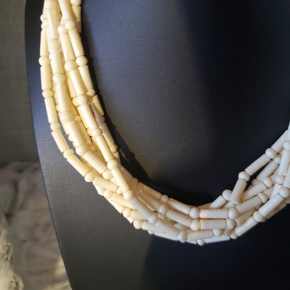 Multi-strand 'Carved Bone' Skeleton Bones Necklace - Picture 4 of 9